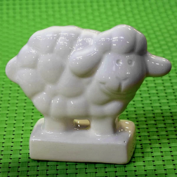 CER-BARANEK NA PODSTAWIE MAŁY *SZKLIWO ECRU* C-754SZ