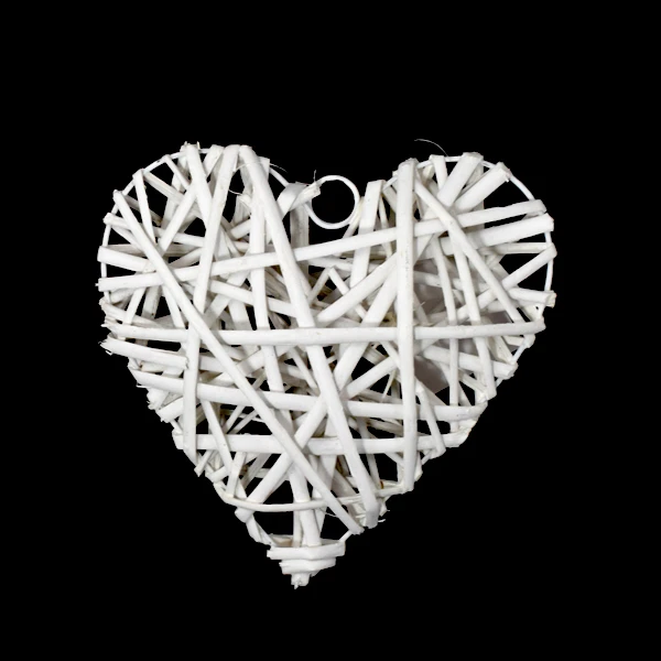 DM-DEKORACJA WIKLINOWA SERCE BIAŁE 20X20CM DM02E