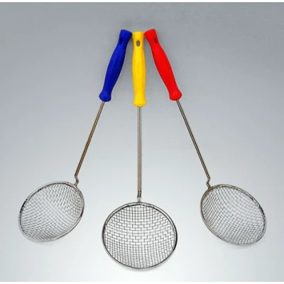 KRA-ŁYŻKA CEDZAKOWA 15CM