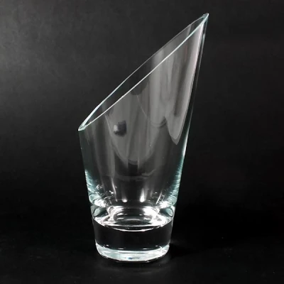 KR-WAZON SZKLANY SKOŚNY 24,7CM G001 23-3192