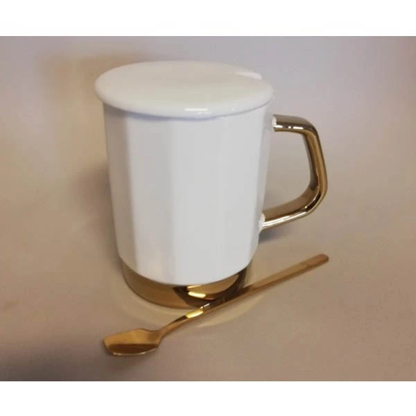 MON-KUBEK Z POKRYWKĄ I ŁYŻECZKĄ 365ML 0510