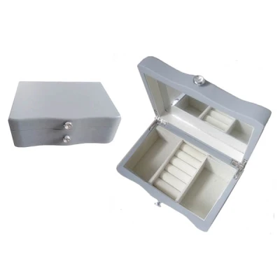 TOM-SZKATUŁKA DREWNIANA 20X6,5X15CM TW27