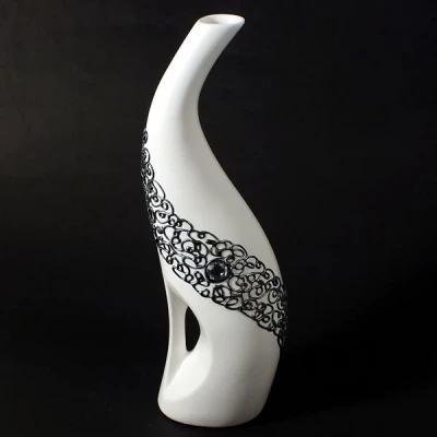 CER-BUTELKA KRZYWA Z DZIURĄ *DEKOR SREBRO* C-036DS