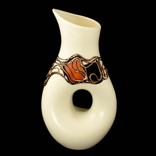 CER-WAZON KARAFKA Z DZIURĄ *WITRAŻ-KREM* C-435W