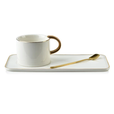 MON-FILIŻANKA ZE SPODKIEM 200ML BIAŁA CYNTHIA 5987