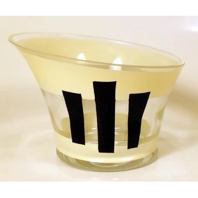 KLAUDIA-WAZON ZDOBIONY W401