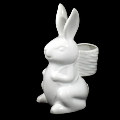 CER-ZAJĄC Z KOSZEM NA PLECACH *SZKLIWO BIAŁE* C-909SZB