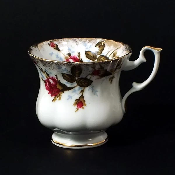 CHODZIEŻ-FILIŻANKA ODLEWANA 022 *IWONA RÓŻA* B013