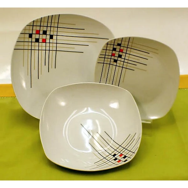 SZ-KPL.TALERZY 18 EL. KWADRAT GS2011-1182