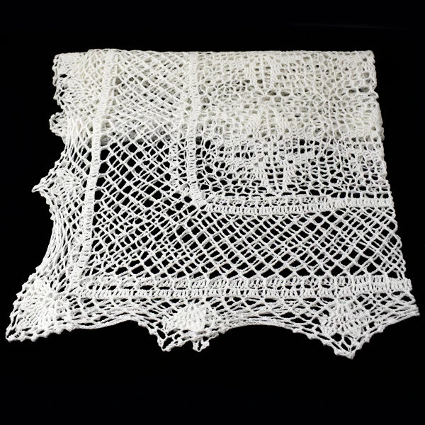 MESA-OBRUS SZYDEŁKOWY 021 BIAŁY 140X220